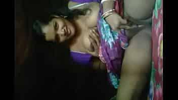 Horny Bhabi showing Her Boob and pussy video