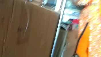 Aunty Showing her big ass and curves in shop and making Cousteau horny video